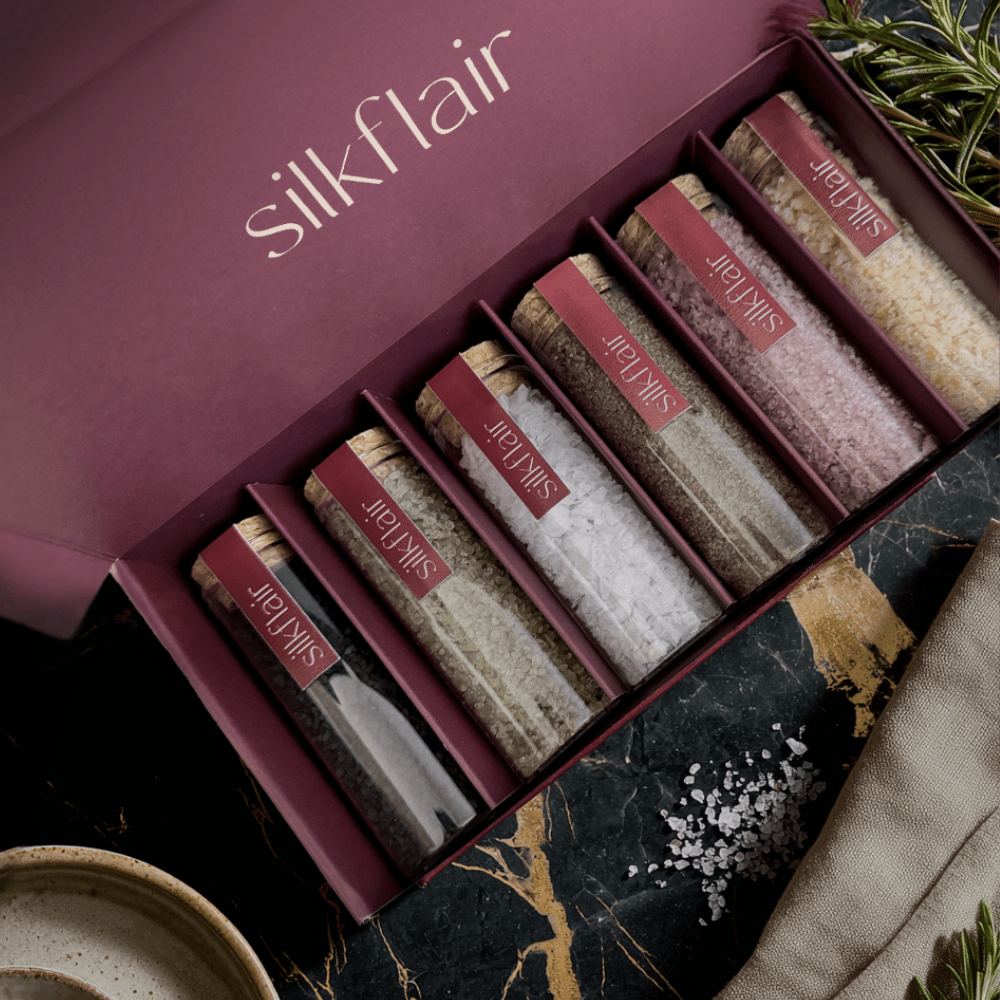 58,44 - La Bellezza del Sale | Box gourmet con 6 sali aromatici e decorativi | Edizione limitata 2025 - Silkflair